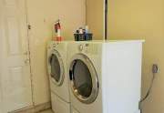 2237-Westchester-Dr-laundry